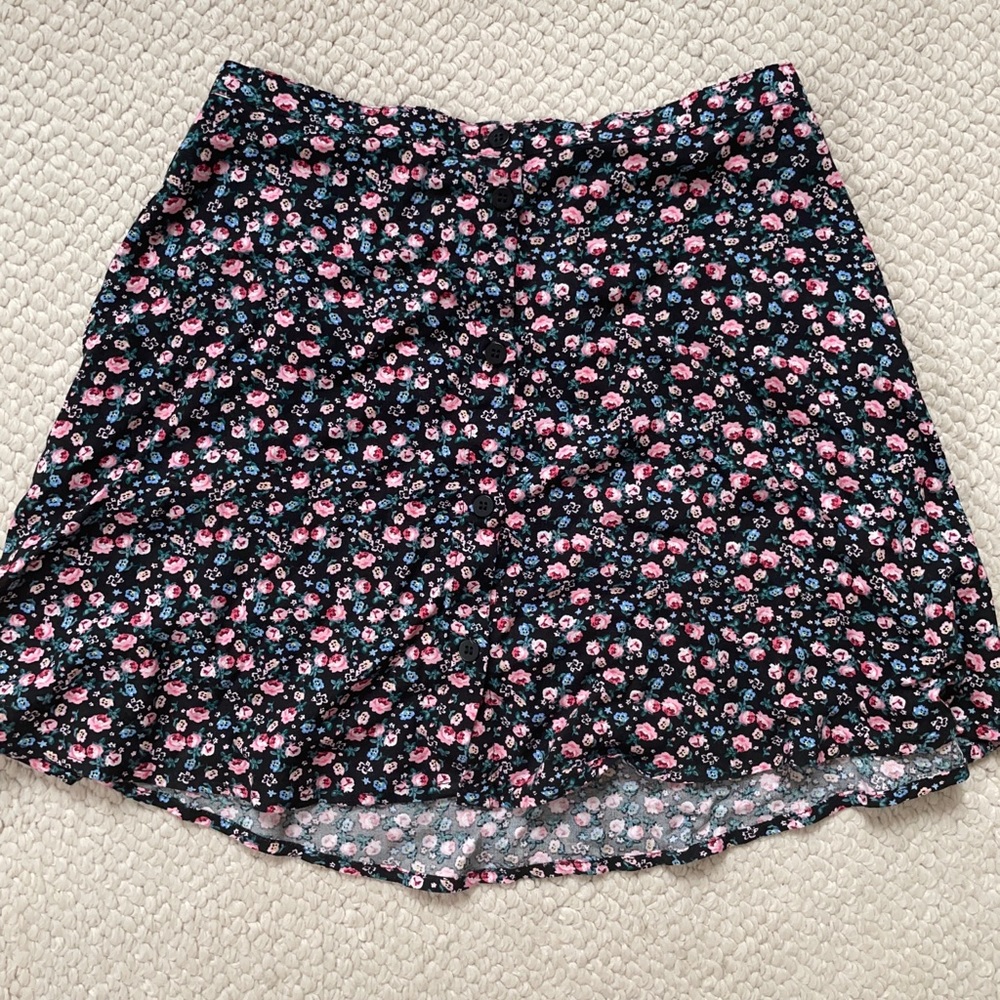 H&M Floral Button Down Mini Skirt